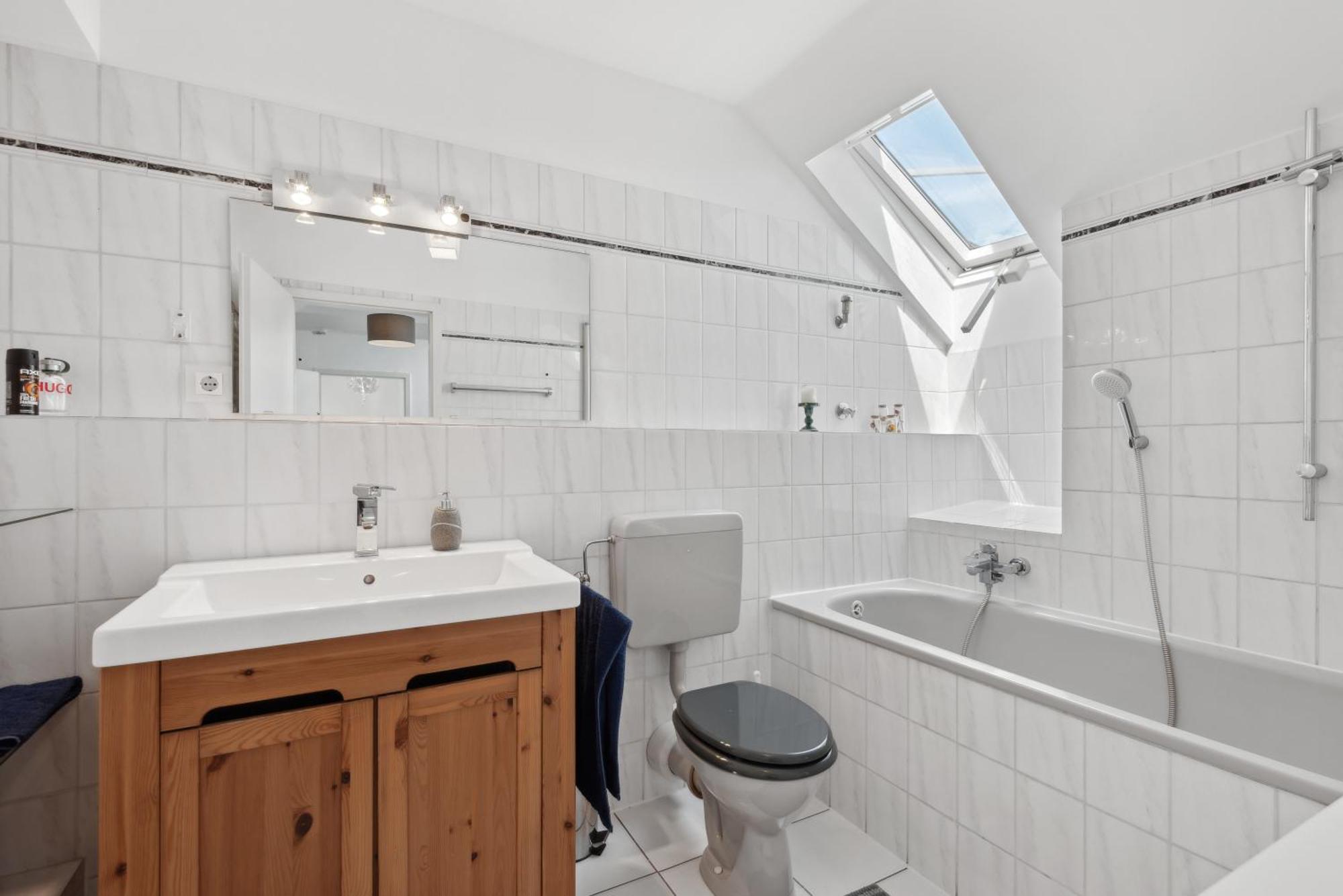 High Class Maisonette 2 Bed 2 Bathroom Dusseldorf