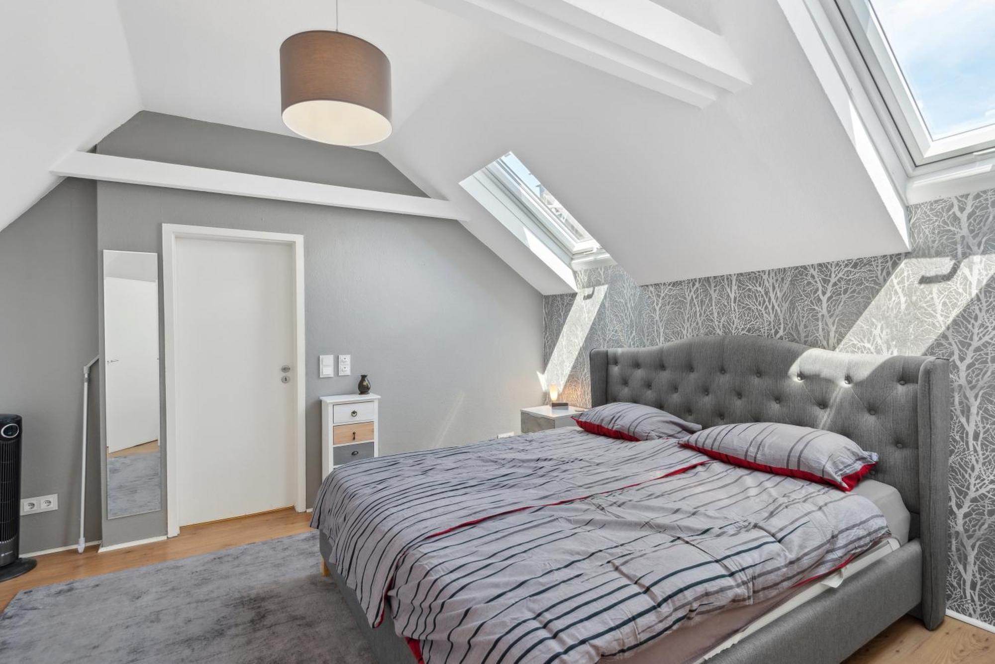 High Class Maisonette 2 Bed 2 Bathroom Dusseldorf